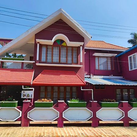 Flintstone Home Kushālnagar Екстериор снимка